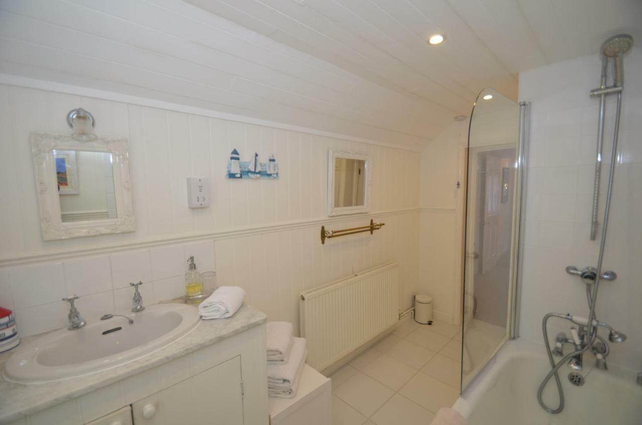 Crown Cottage Рай Екстериор снимка